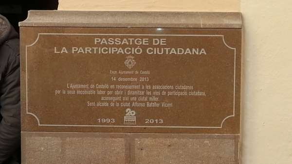 Av. Cami Fondo de Castell�: Placa conmemorativa